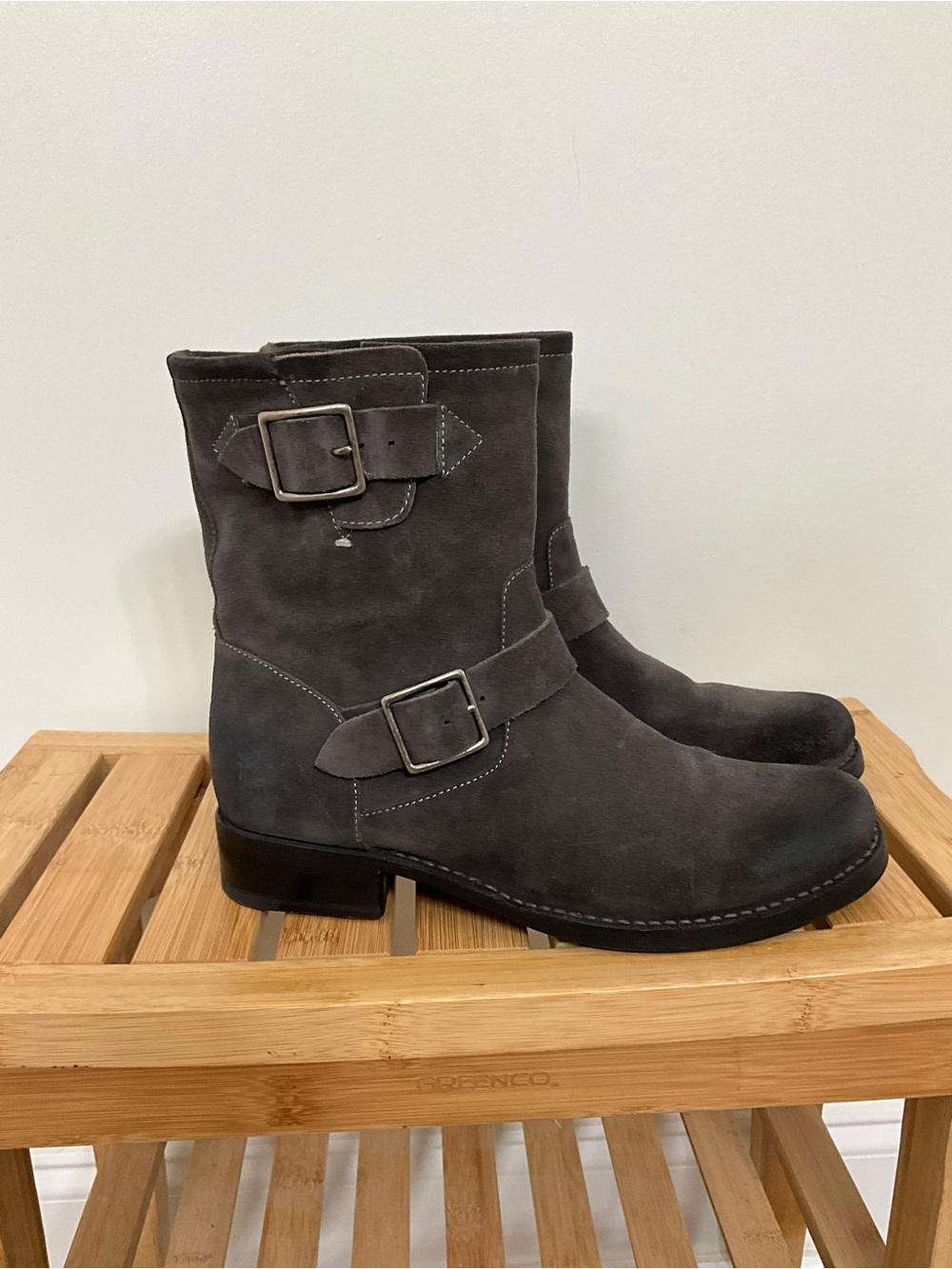 Frye Vicky 9.5 Charcoal Suede Engineer Moto Boots Double Buckle Leather